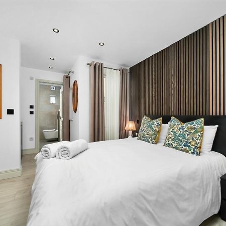 Nine Elms Modern Studio Apartments 런던 외부 사진