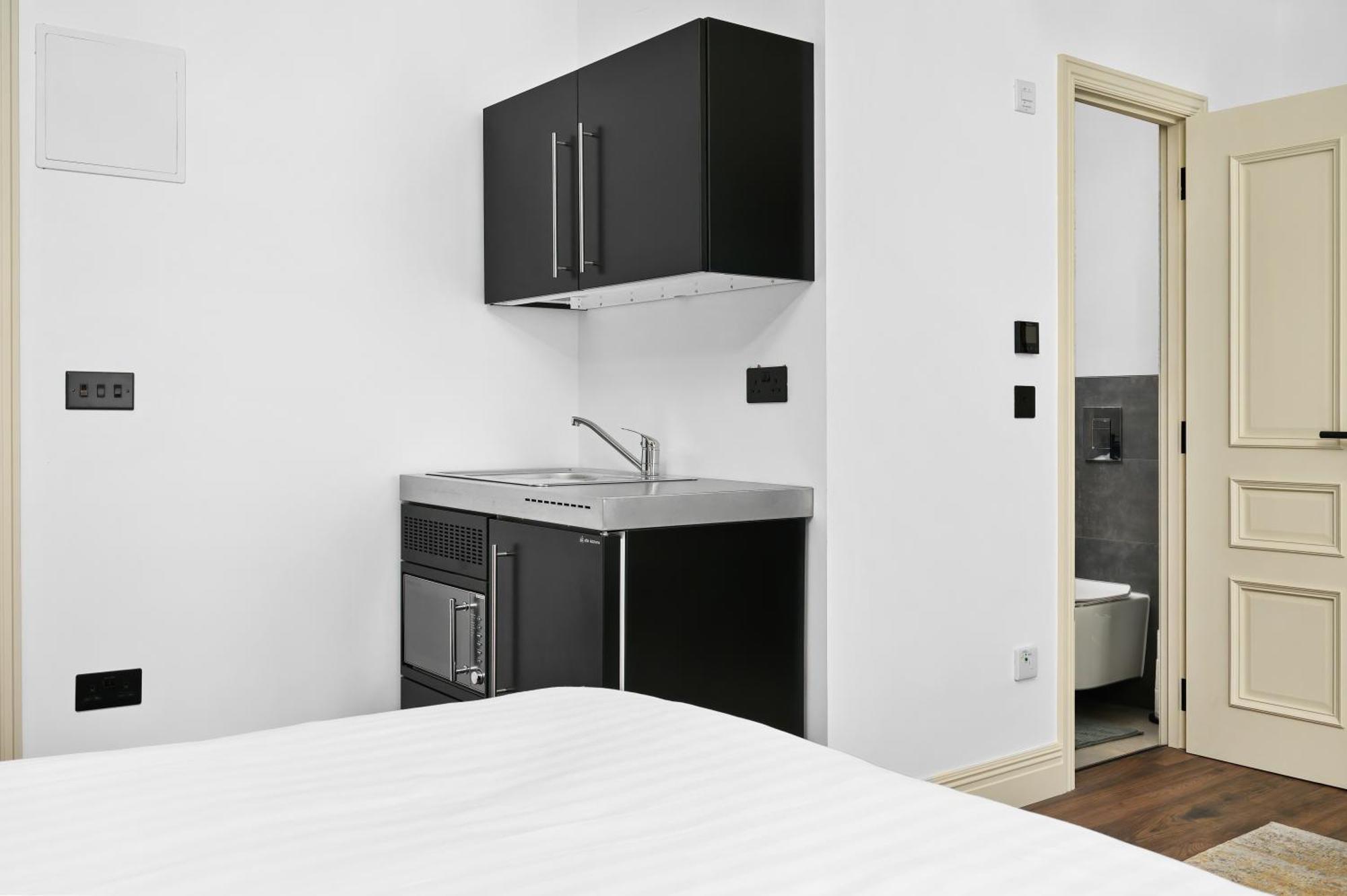 Nine Elms Modern Studio Apartments 런던 외부 사진