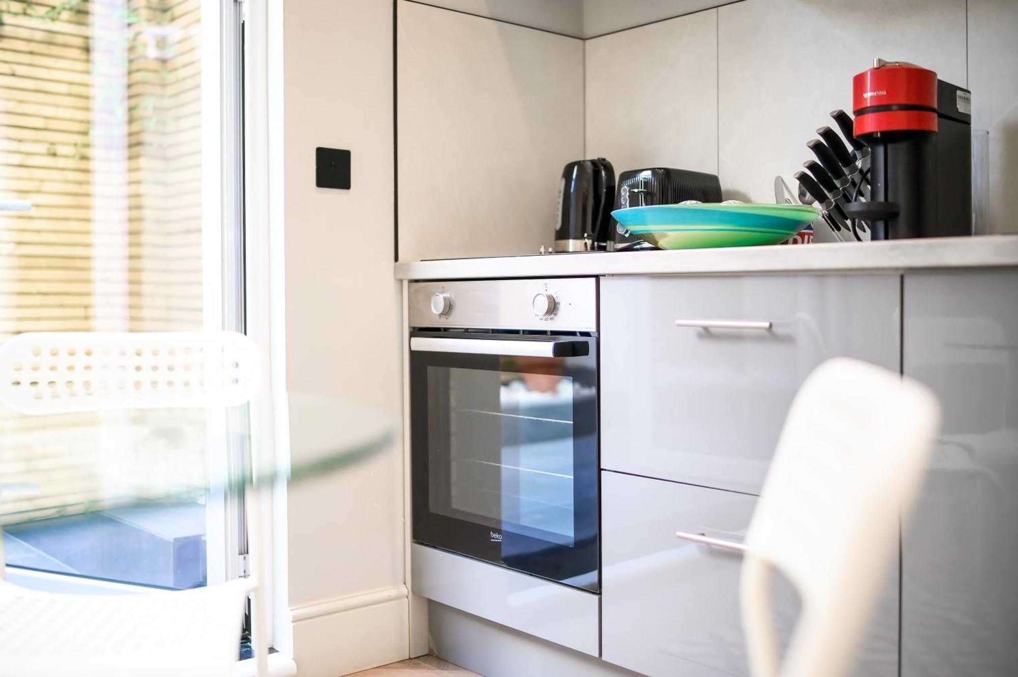 Nine Elms Modern Studio Apartments 런던 외부 사진