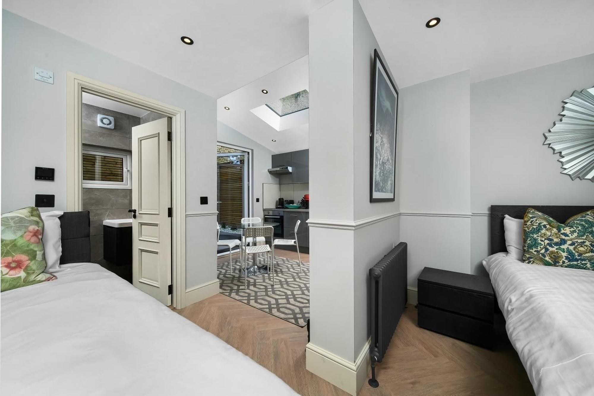 Nine Elms Modern Studio Apartments 런던 외부 사진