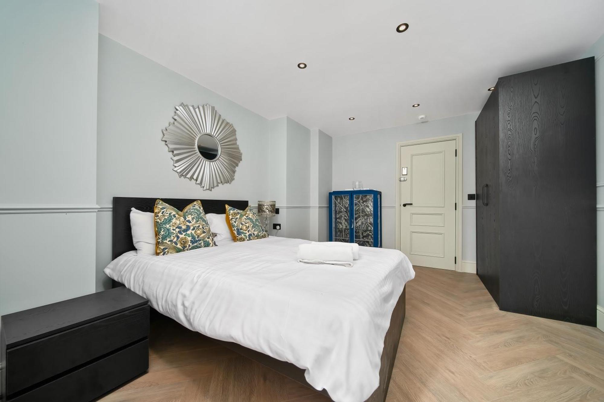 Nine Elms Modern Studio Apartments 런던 외부 사진