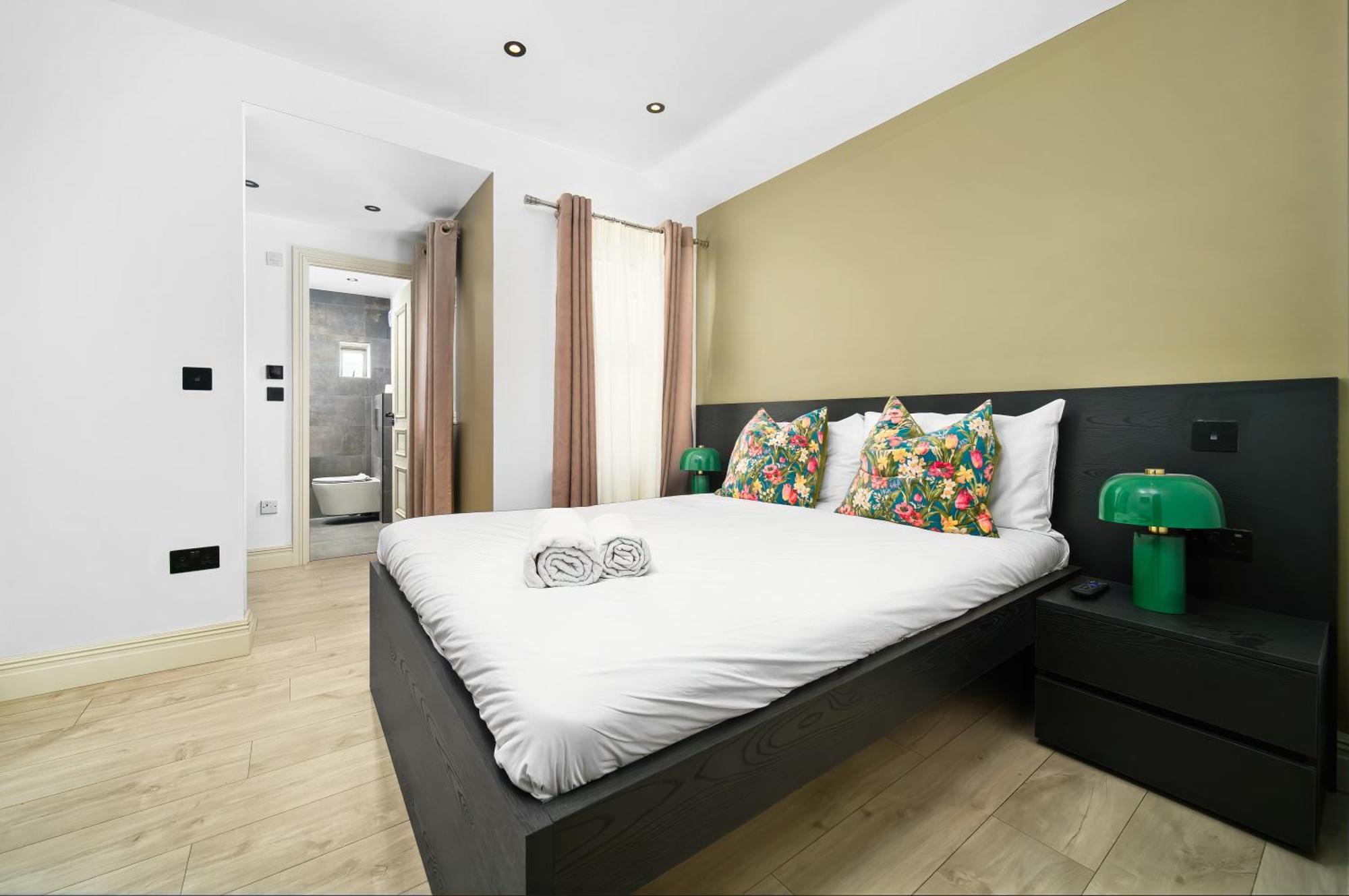 Nine Elms Modern Studio Apartments 런던 외부 사진