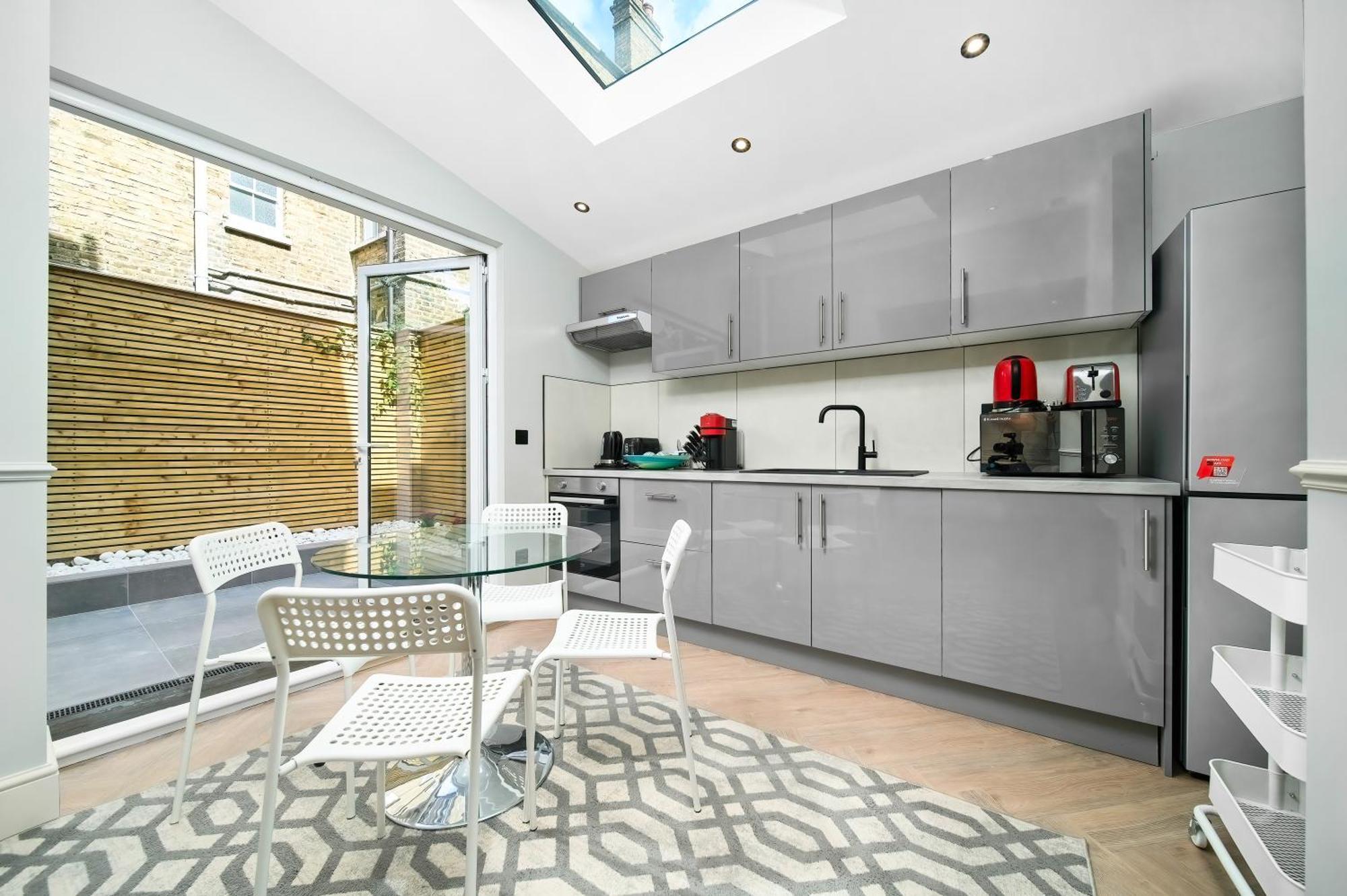 Nine Elms Modern Studio Apartments 런던 외부 사진