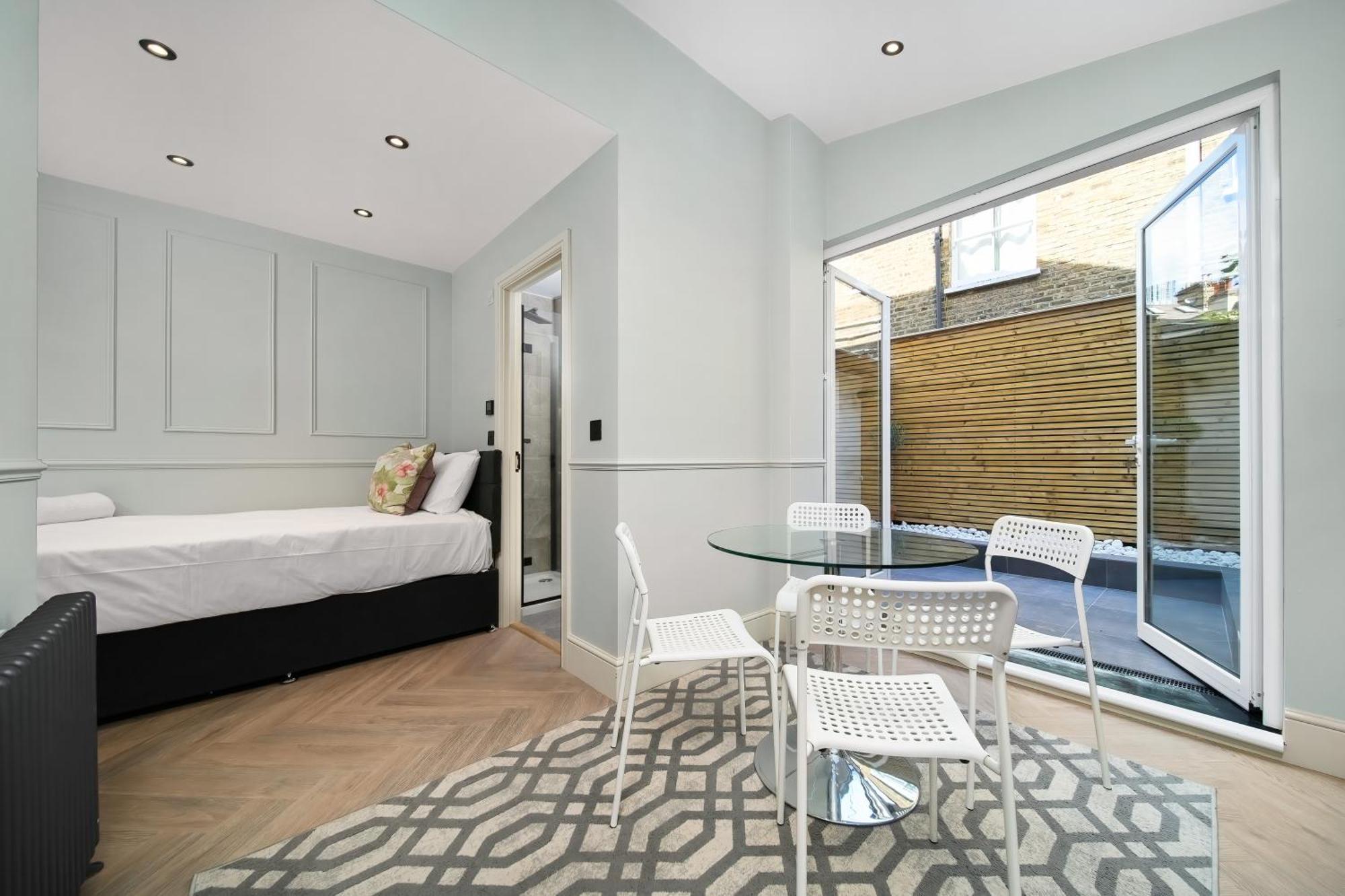 Nine Elms Modern Studio Apartments 런던 외부 사진